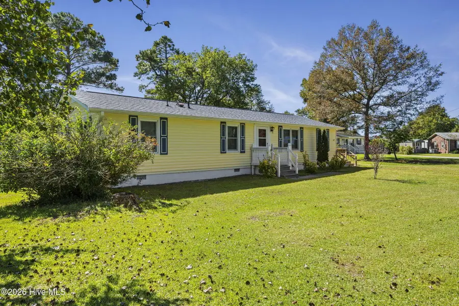 2912 Newport Circle, Newport, NC 28570 - #2