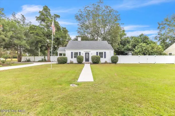 812 Fort Totten Drive, New Bern, NC 28560