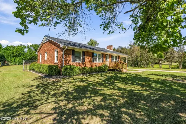 202 Mclean Street, Hamlet, NC 28345