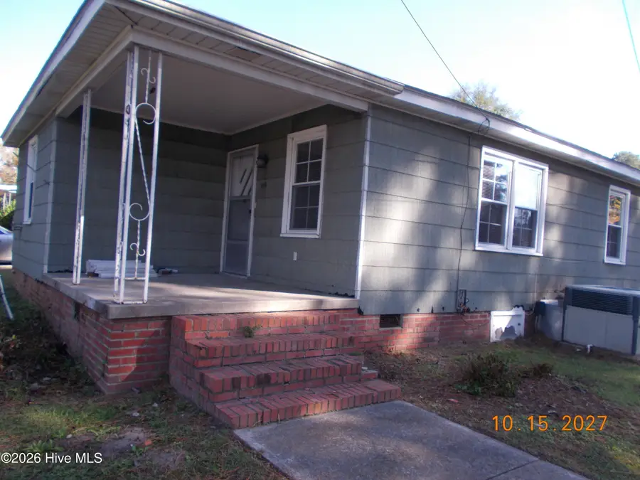 805 Sycamore Avenue, Kinston, NC 28504 - #2