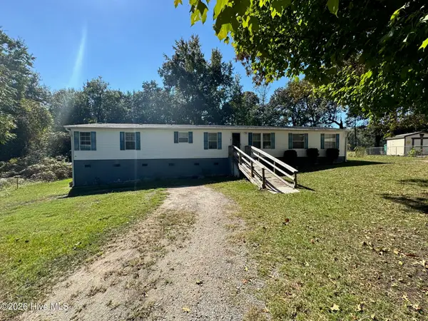 3205 Deanswood Drive, Kinston, NC 28504