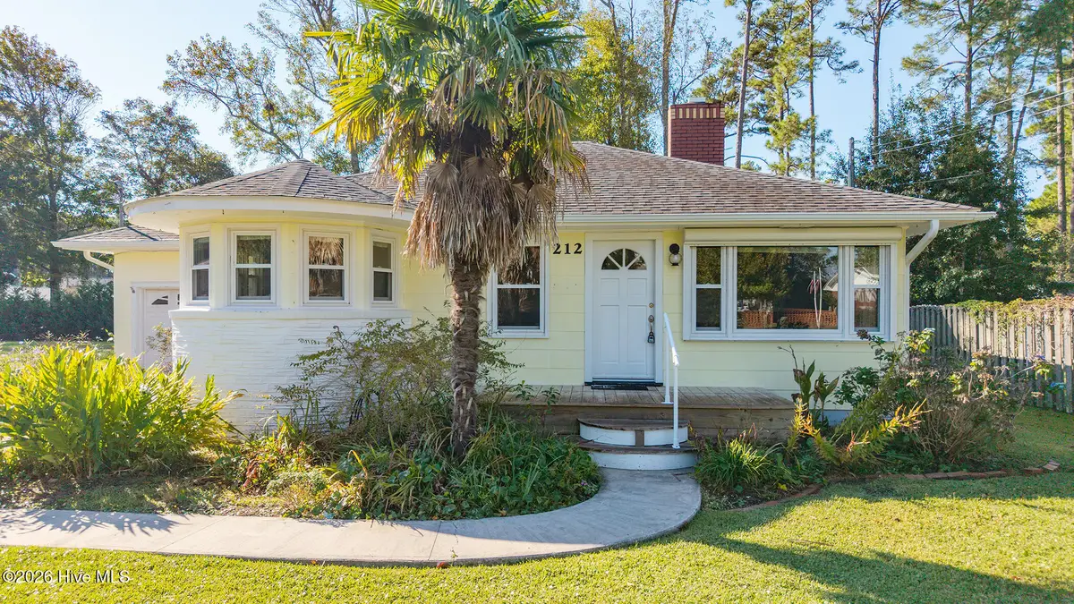 212 George Street, Beaufort, NC 28516 - #1