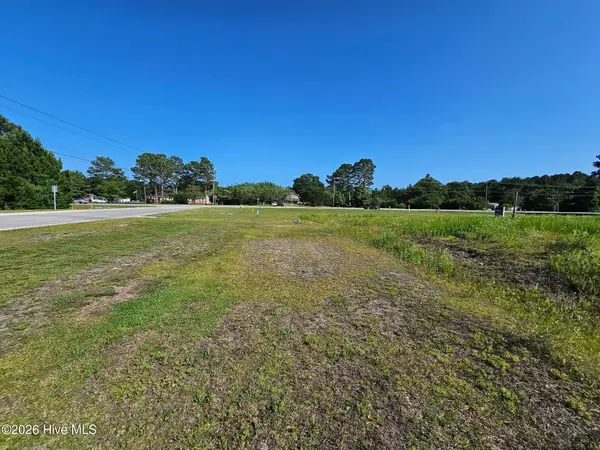 1001 Mabel Rawlinson Drive, Holly Ridge, NC 28445