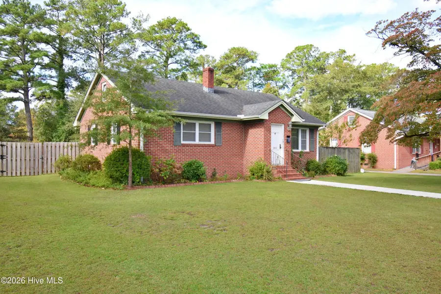 803 N Grace Avenue, New Bern, NC 28562 - #2
