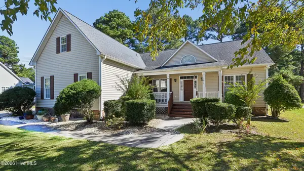 3615 E Baywood Ln, Greenville, NC 27834