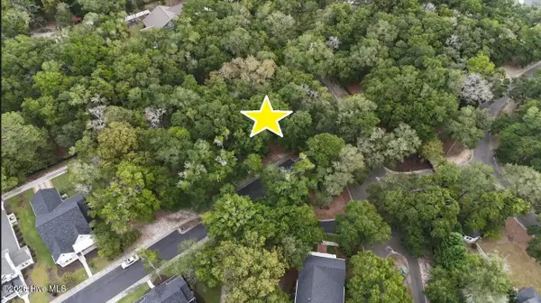9096 E Lake Road, Calabash, NC 28467