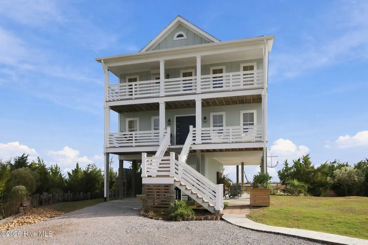 180 Pasture Point Lane, Smyrna, NC 28579 - #1
