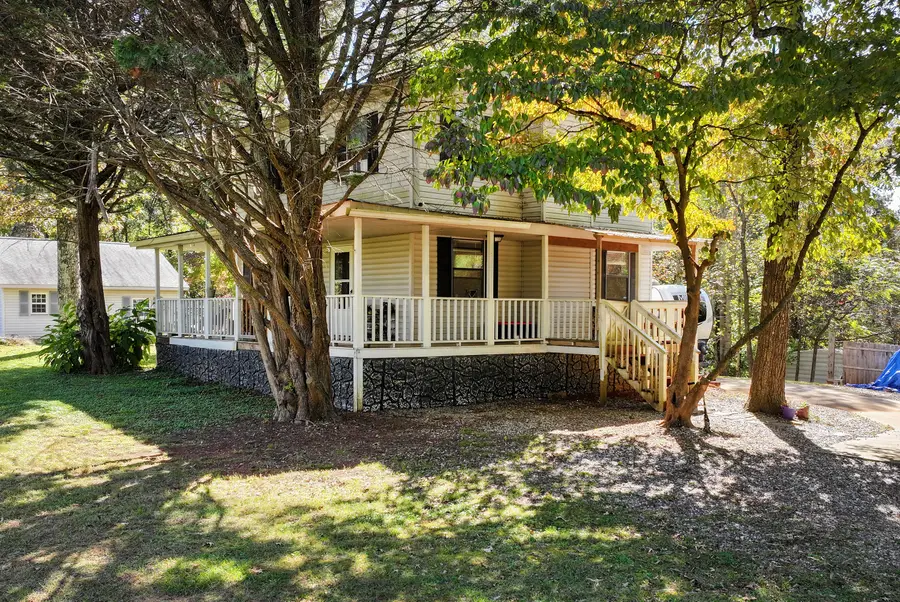 373 Jennys Cove Road, Cleveland, GA 30528 - Image #2