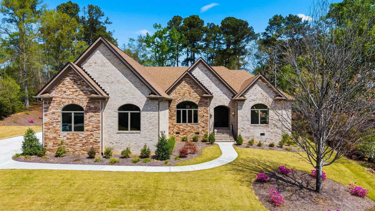 607 W Lake Circle, Martinez, GA 30907 - #1