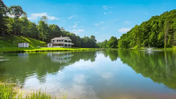 1651 Winding Stairs Road, Nantahala, NC 28781