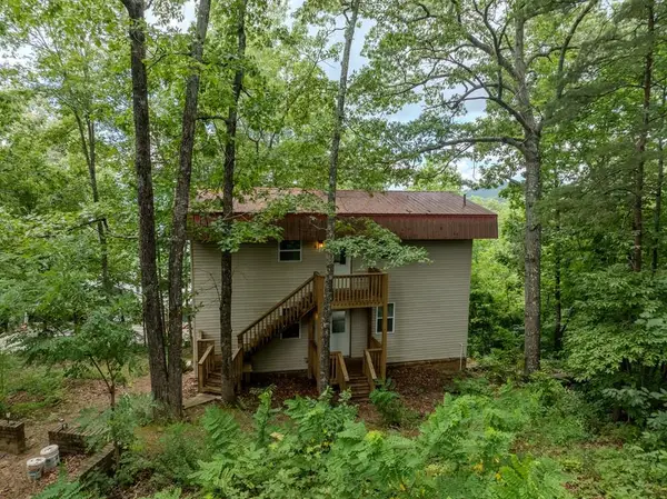 128 Manor Drive, Hayesville, NC 28904