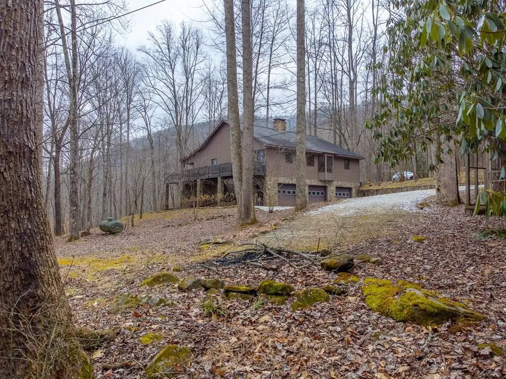 1221 Sam Cove, Robbinsville, NC 28771 - #1