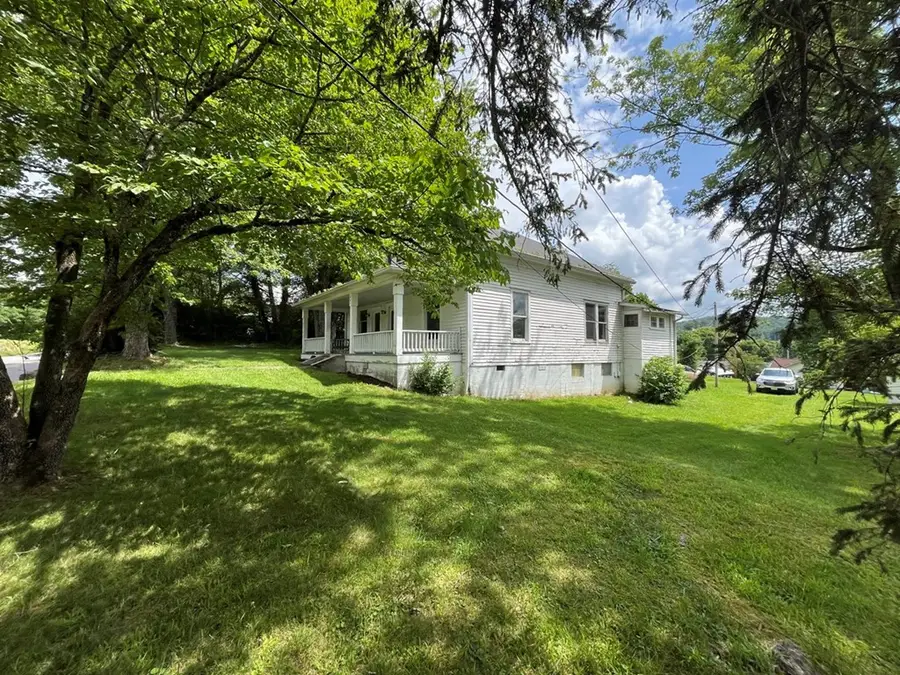 805 Hiwassee Street, Murphy, NC 28906 - #3