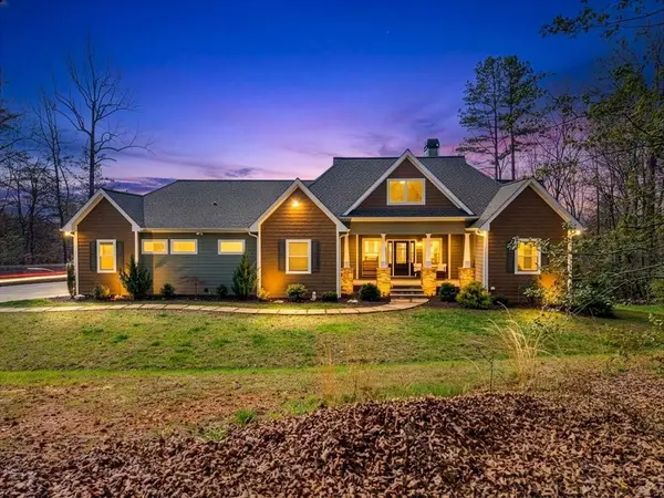 193 Mountain Harbour Drive, Hayesville, NC 28904