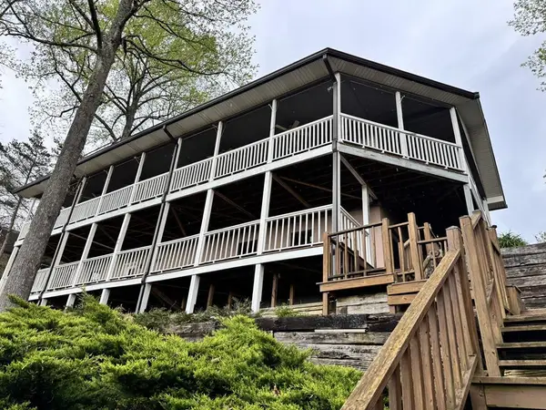 7 Lakeview Drive, Hayesville, NC 28904