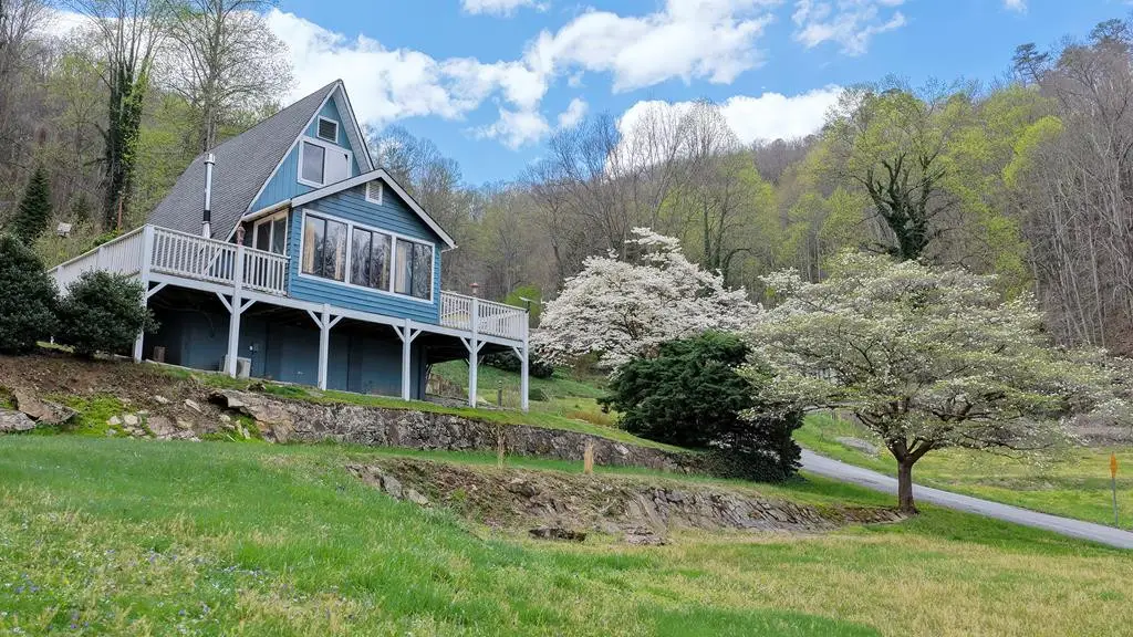 735 Fontana Heights, Fontana Dam, NC 28733 - #1