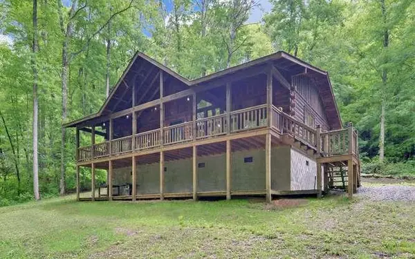 192 Nantahala Dam Road, Nantahala, NC 28781