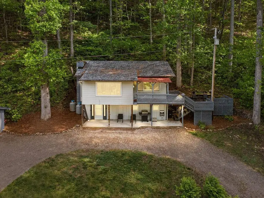 4187 W Old Murphy Road, Franklin, NC 28734 - #2