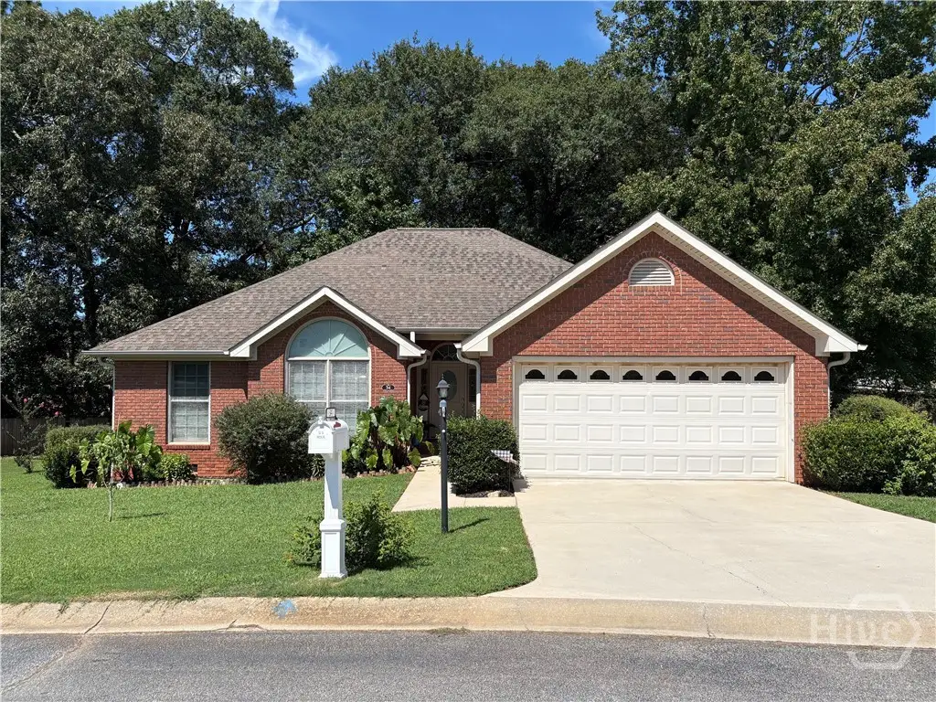 34 Golden Oaks Drive, Hartwell, GA 30643 - Image #1