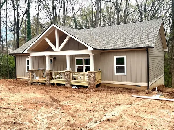 79 S Gholston Extension, Comer, GA 30629