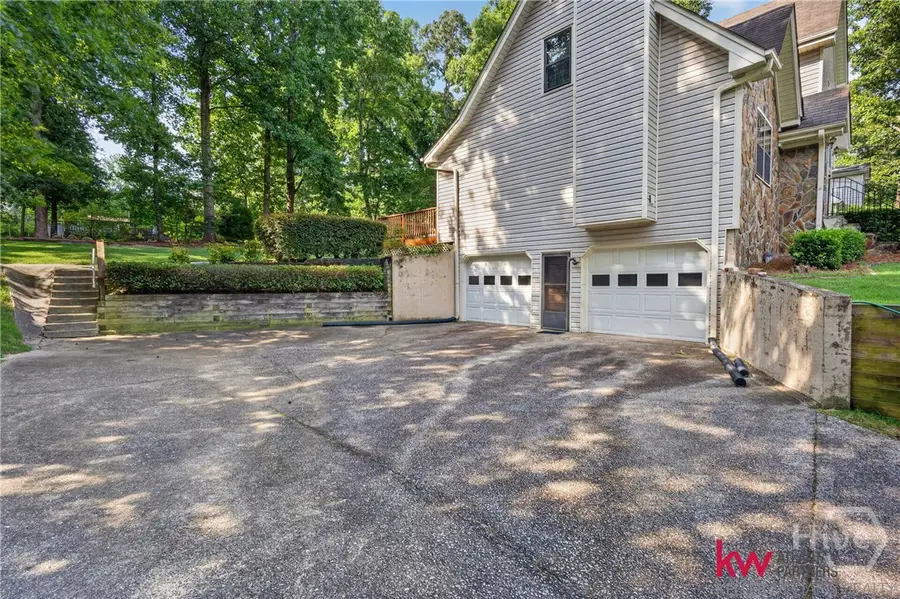 981 Thousand Oaks Drive, Lawrenceville, GA 30043 - #3