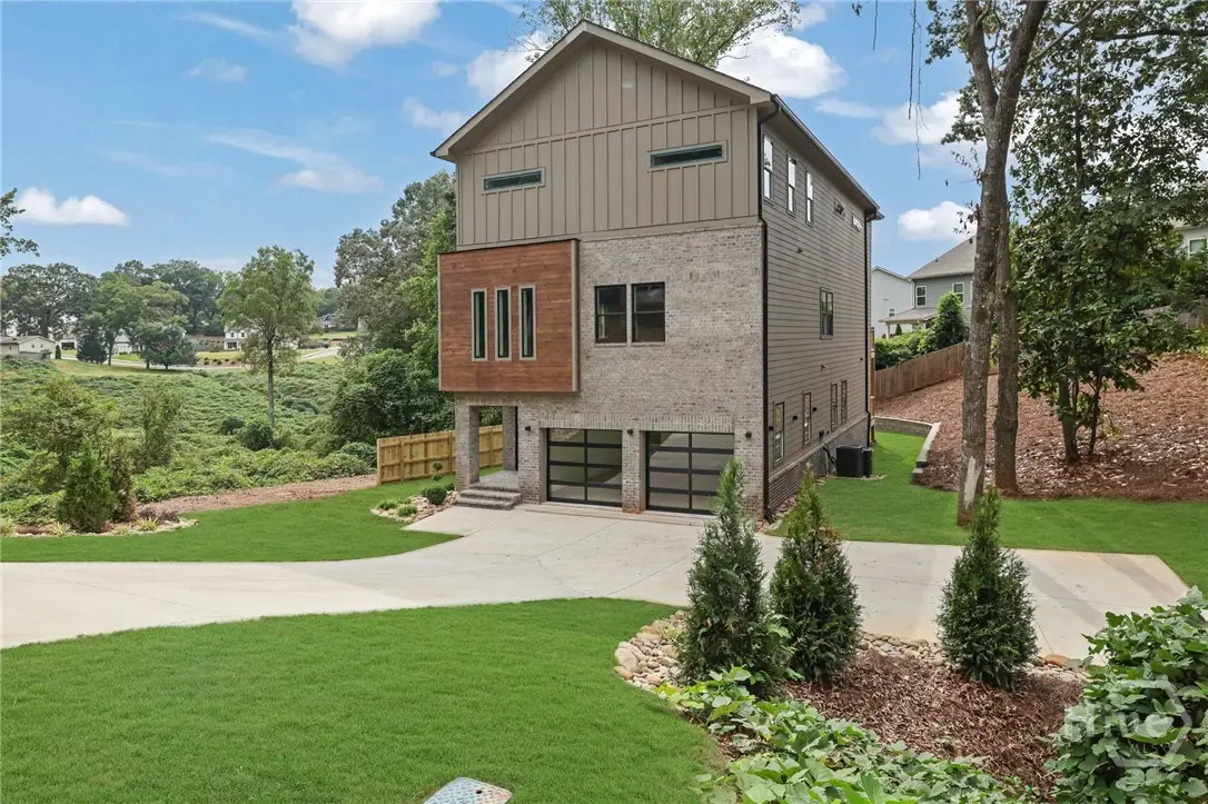 120 N Gwinnett, Buford, GA 30518 - #1