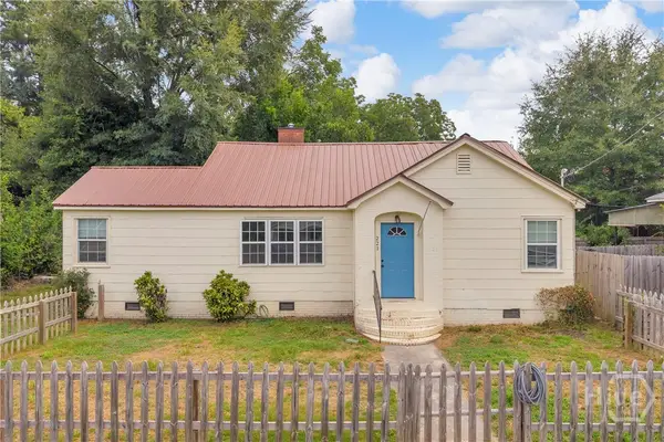 221 Edwards Street, Elberton, GA 30635