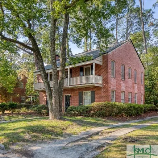 221 E 56th Street, Savannah, GA 31405