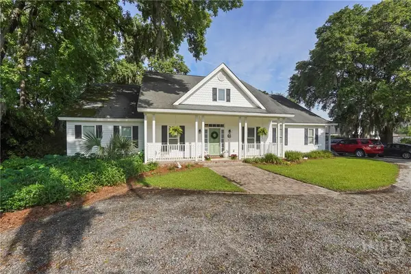 8813 Whitefield Avenue, Savannah, GA 31406
