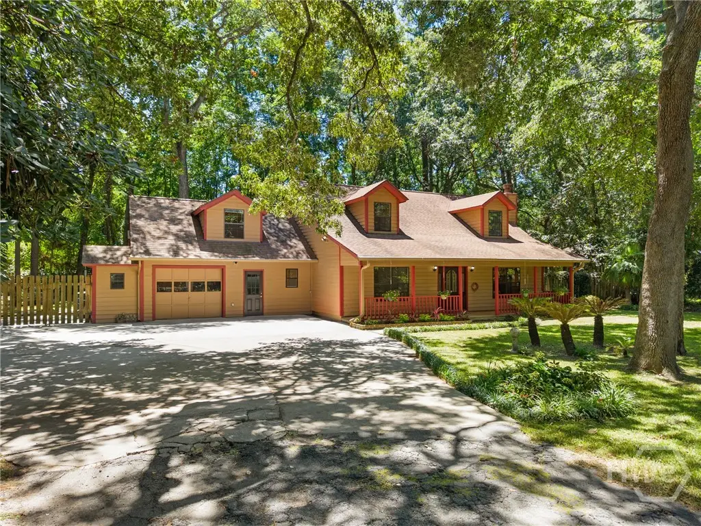 9 W Coquena Circle, Savannah, GA 31410 - Image #1