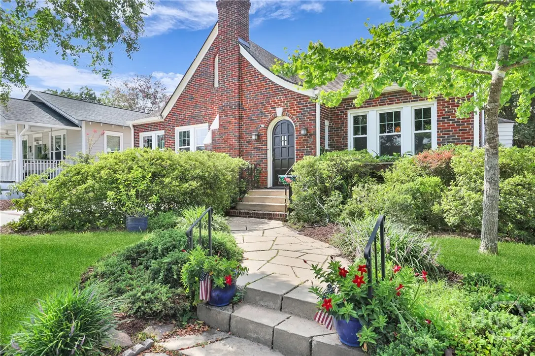 201 E 53rd Street, Savannah, GA 31405 - Image #1