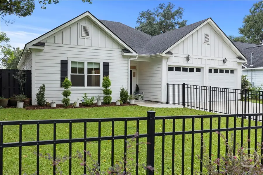 709 Beauregard Street, Savannah, GA 31405 - Image #2