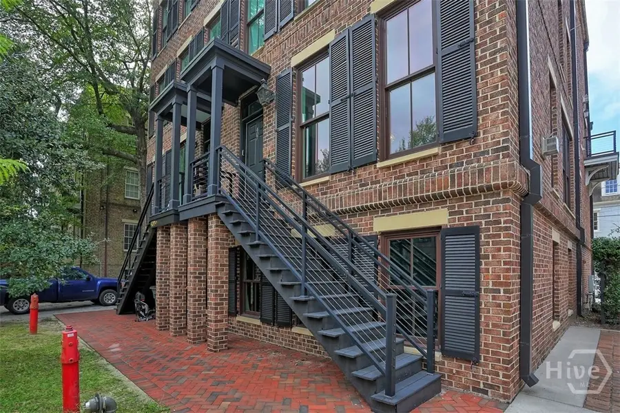 407 E Mcdonough Street, Savannah, GA 31401 - Image #3