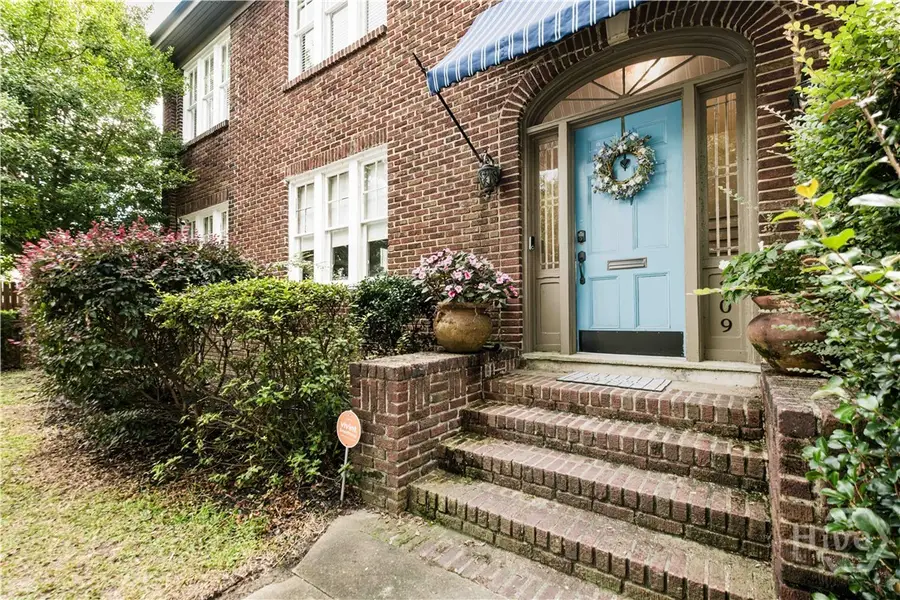 309 E 34th Street, Savannah, GA 31401 - #2