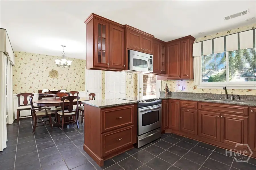 201 Hillary Road, Savannah, GA 31410 - Image #3