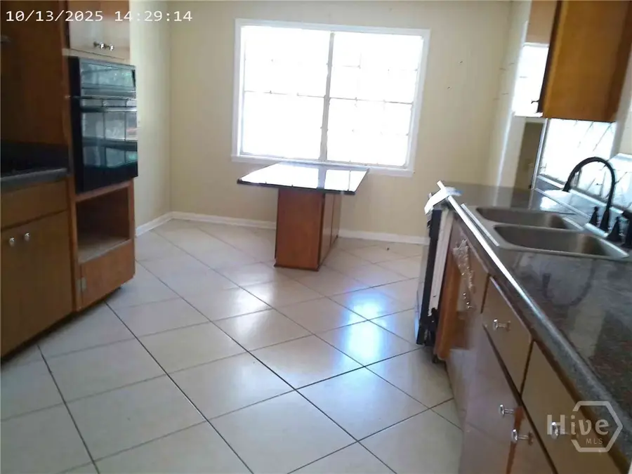 301 Lakeview Drive, Hinesville, GA 31313 - Image #3