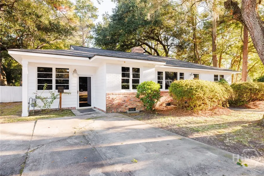 112 E Derenne Avenue, Savannah, GA 31405 - Image #2