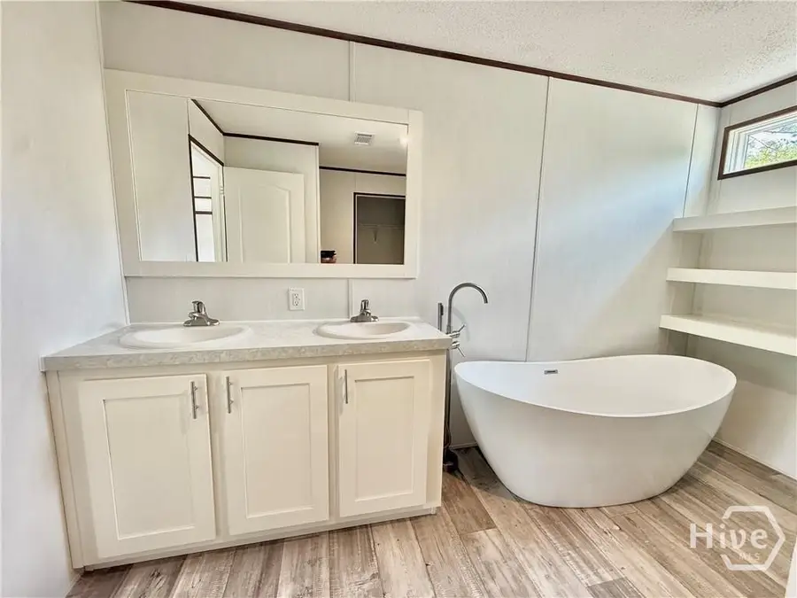 223 Claudia Ln, Midway, GA 31320 - Image #3