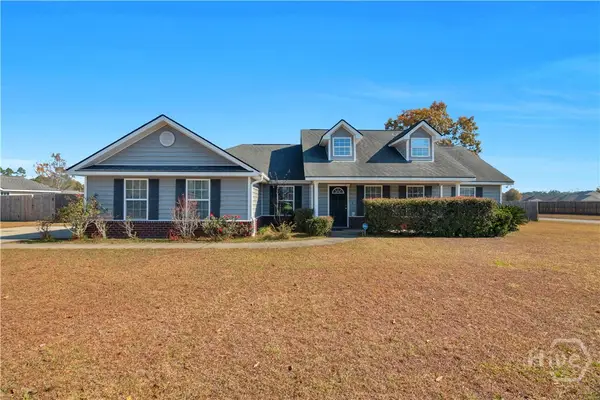 242 Parish Loop Ne, Hinesville, GA 31313
