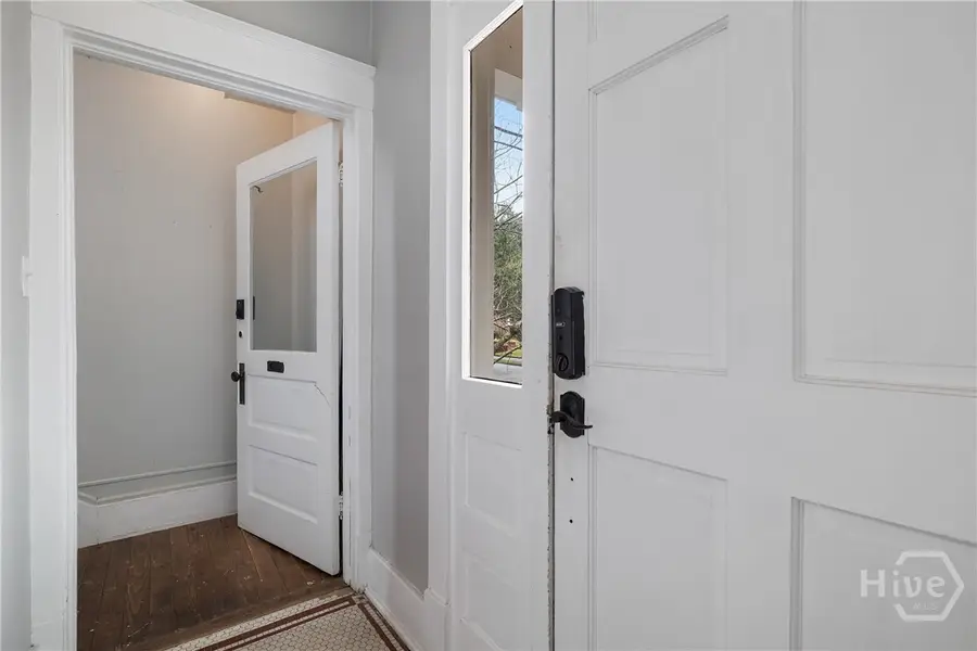 201 E 49th Street, Savannah, GA 31405 - Image #3