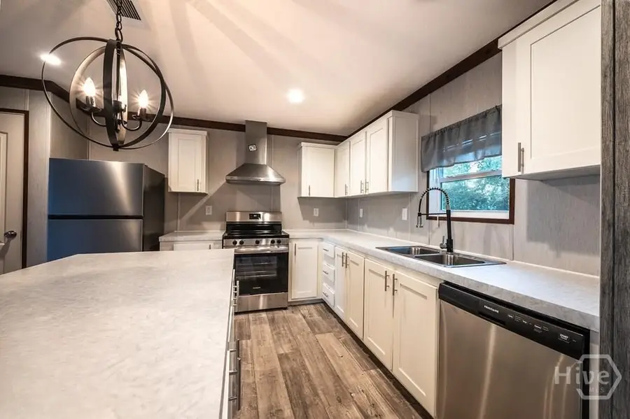 1082 Pipkin Road, Hinesville, GA 31313 - Image #2