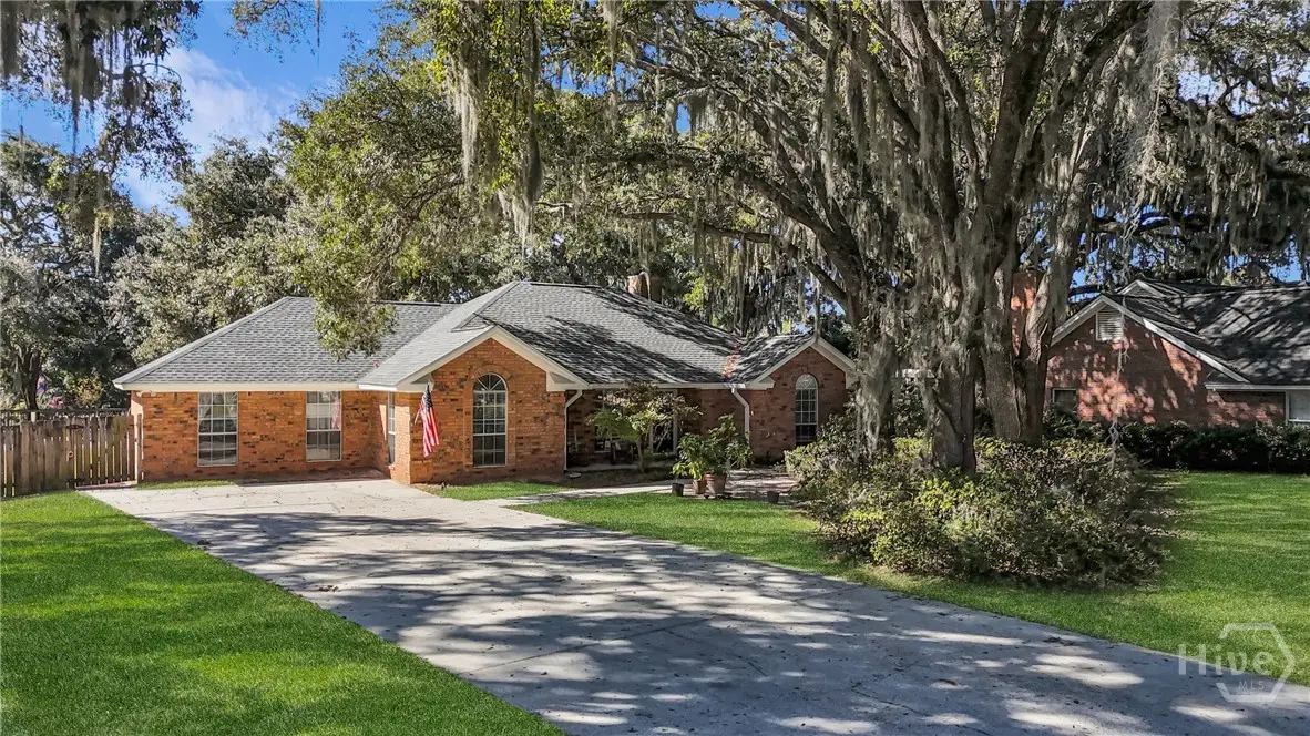 56 Glennmary Lane E, Richmond Hill, GA 31324 - Image #1