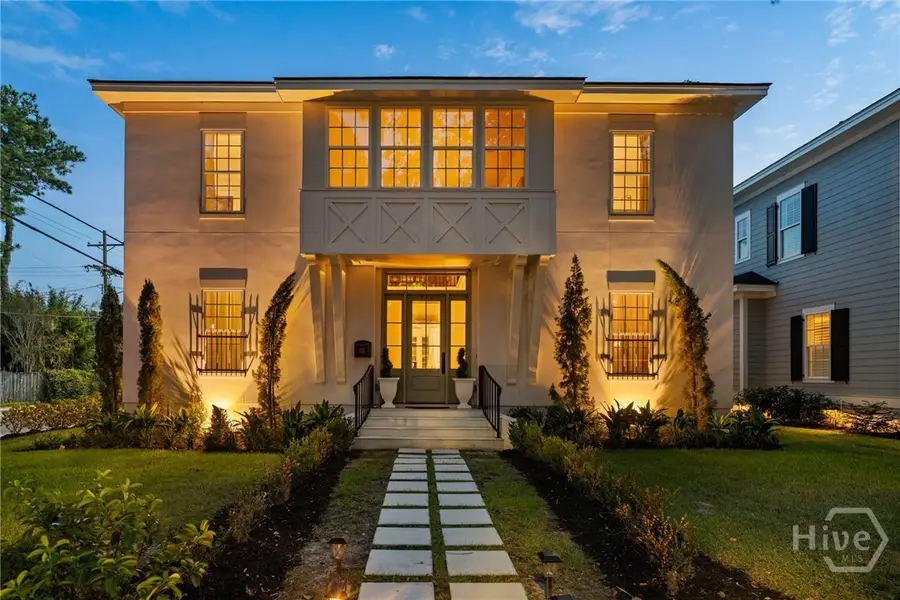 723 E Victory Drive, Savannah, GA 31405 - Image #2