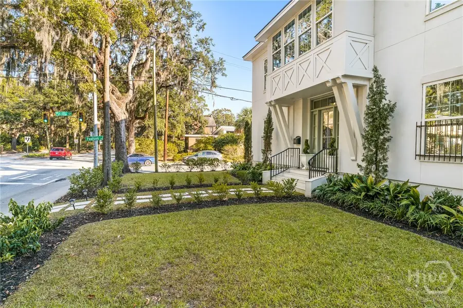 723 E Victory Drive, Savannah, GA 31405 - Image #3