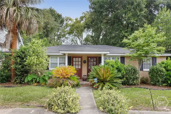 410 E 35th Street #A/B, Savannah, GA 31401