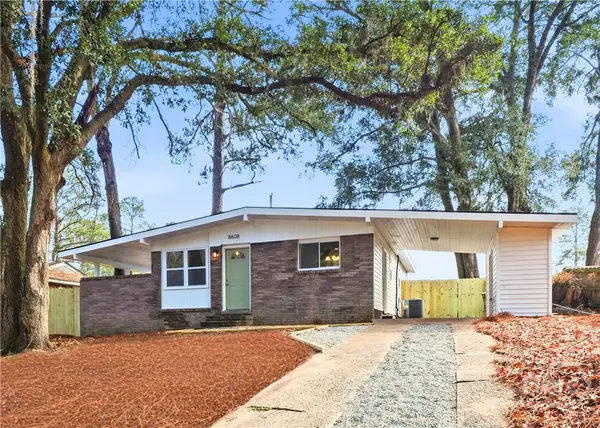 8608 Hurst Avenue, Savannah, GA 31406