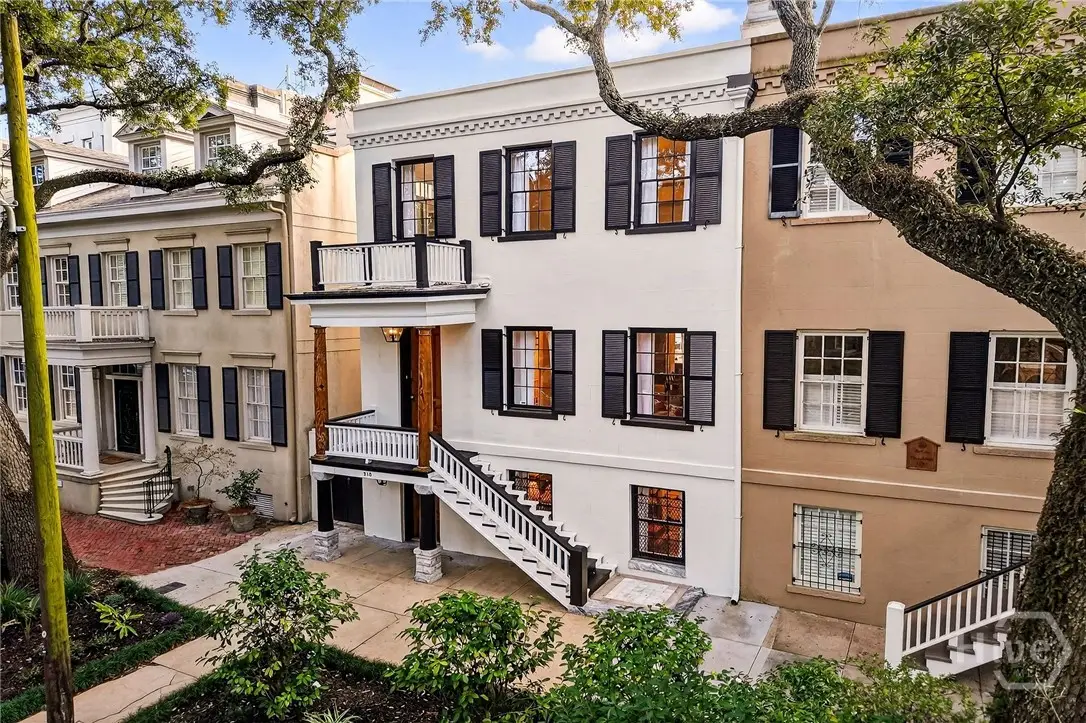 215 E Jones Street, Savannah, GA 31401 - Image #1