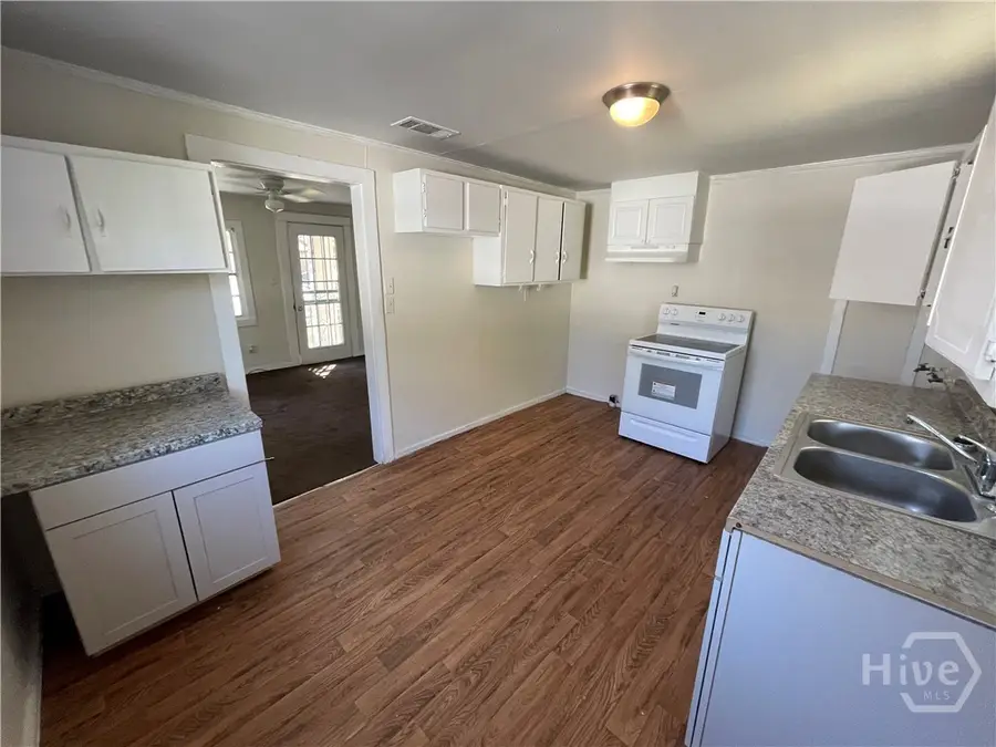 913 Carver Street, Savannah, GA 31415 - #2