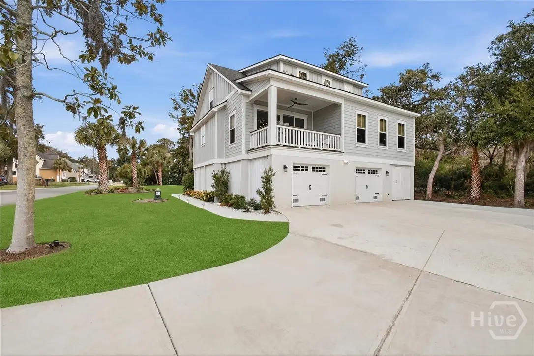 122 North Street, Savannah, GA 31410 - #1