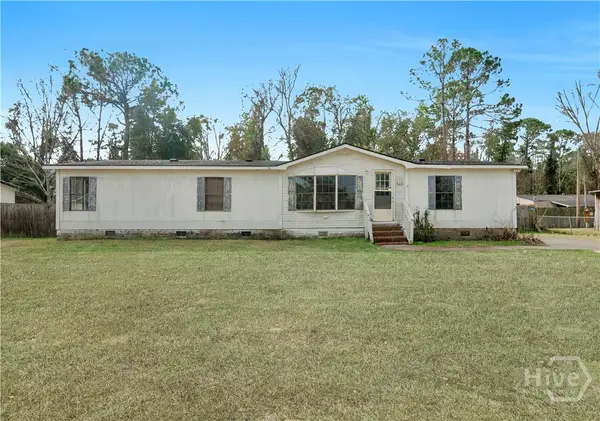 808 Meadow Lake Drive, Hinesville, GA 31313